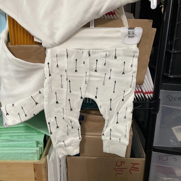 Rae Dunn Baby MAMA'S LITTLE MAN - 3 Piece Set - 0-3M - Shower Gift - NWT - Picture 2 of 4